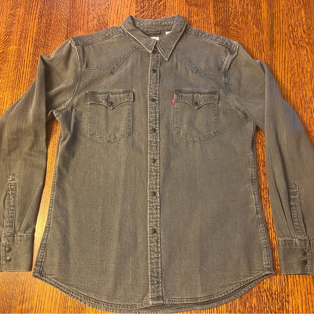 Levi’s Denim Button Down Shirt Size Large